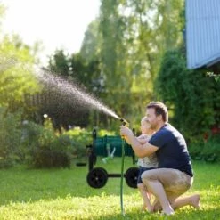 Relaxdays Chariot à Tuyaux En Métal, 4 Roues En Caoutchouc, XL Enrouleur Tuyaux, Manivelle, Tuyau 60 M, HlP 81x48x80cm -Tuyau d'arrosage Soldes 18408142 5