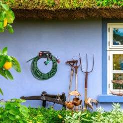 Relaxdays Support Pour Tuyau, Mural En Plastique, Suspension Pour Tuyau D’arrosage De Jardin, HlP 14 X 24 X 16 Cm, Noir -Tuyau d'arrosage Soldes 18633510 3