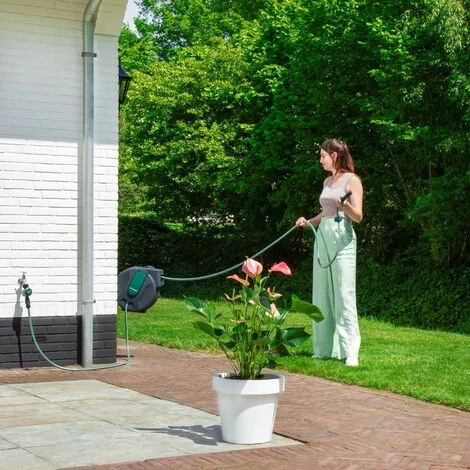 VONROC Dévidoir Automatique Avec Support Mural - Tuyau De 25M, Buse D’arrosage Et Raccords Inclus 7 VONROC Dévidoir Automatique Avec Support Mural - Tuyau De 25M, Buse D’arrosage Et Raccords Inclus – Image 5