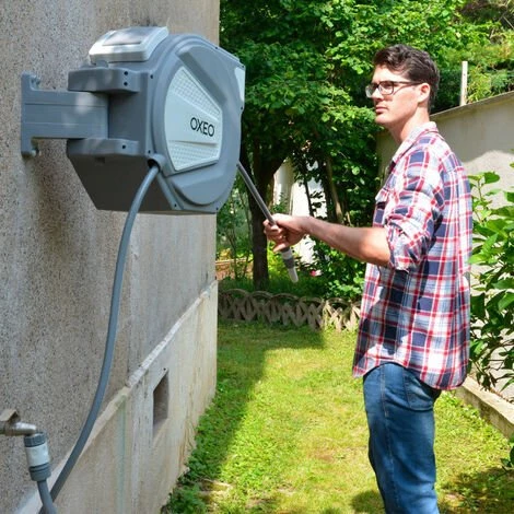 OXEO Dévidoir Mural Automatique 25 M - Tuyau D'arrosage + Enrouleur + Raccords + Robinet 6 OXEO Dévidoir Mural Automatique 25 M - Tuyau D'arrosage + Enrouleur + Raccords + Robinet – Image 4