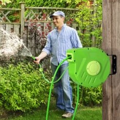 Outsunny Dévidoir Mural Enrouleur Automatique Pivotant 180° Tuyau 10 + 1 M Avec Lance Arrosage Support Mural Intégré Vert 11 Outsunny Dévidoir Mural Enrouleur Automatique Pivotant 180° Tuyau 10 + 1 M Avec Lance Arrosage Support Mural Intégré Vert -Tuyau d'arrosage Soldes 7443057 5